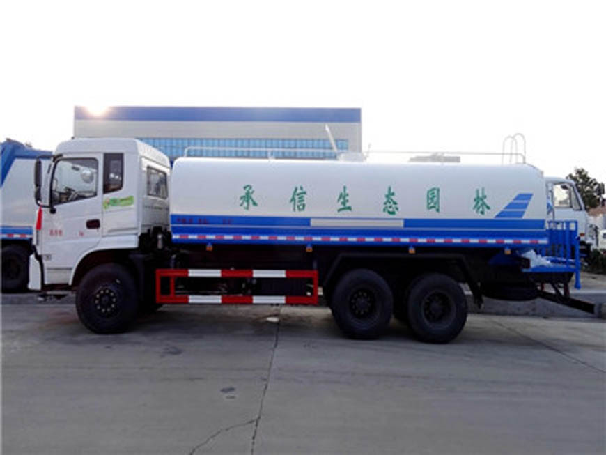 東風(fēng)特商18噸灑水車(chē)